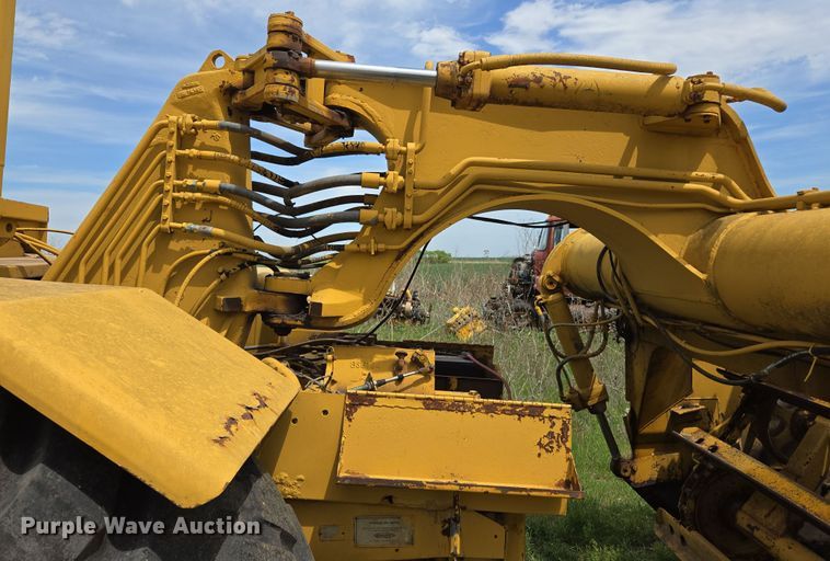 image for item ED2523 1977 Caterpillar 613B elevating scraper