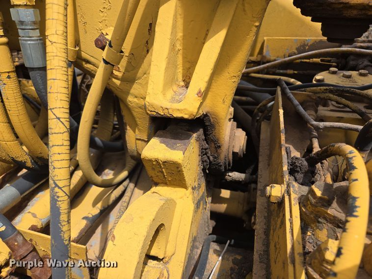 image for item ED2523 1977 Caterpillar 613B elevating scraper