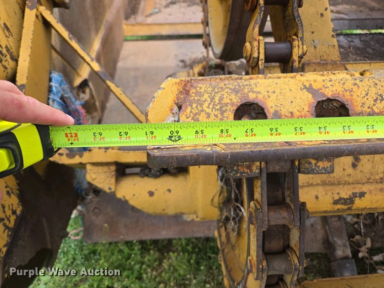 image for item ED2523 1977 Caterpillar 613B elevating scraper