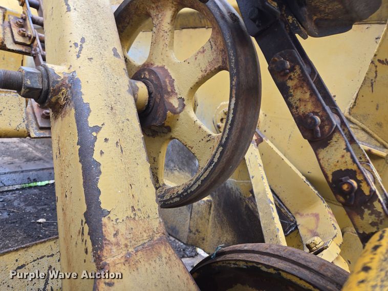 image for item ED2523 1977 Caterpillar 613B elevating scraper