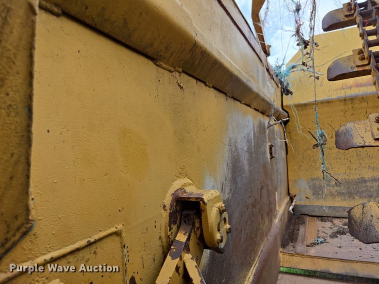 image for item ED2523 1977 Caterpillar 613B elevating scraper