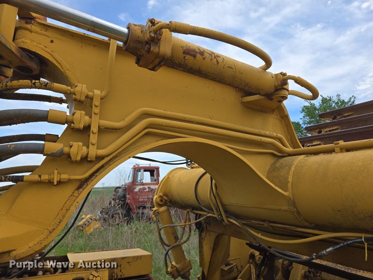 image for item ED2523 1977 Caterpillar 613B elevating scraper