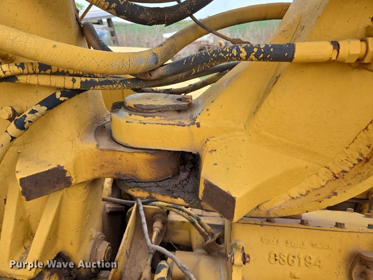 image for item ED2523 1977 Caterpillar 613B elevating scraper