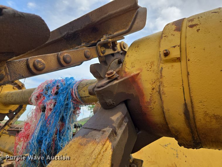 image for item ED2523 1977 Caterpillar 613B elevating scraper