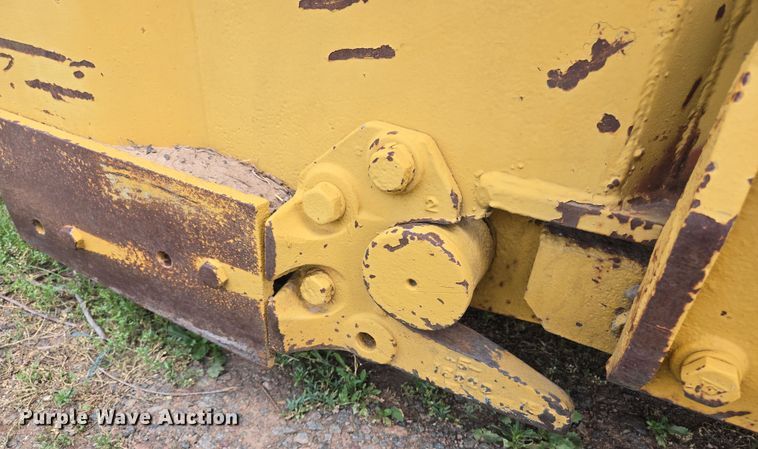 image for item ED2523 1977 Caterpillar 613B elevating scraper