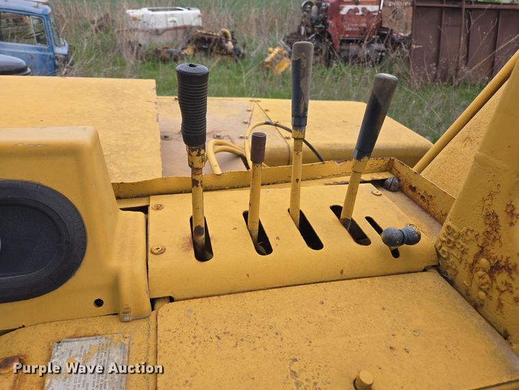 image for item ED2523 1977 Caterpillar 613B elevating scraper