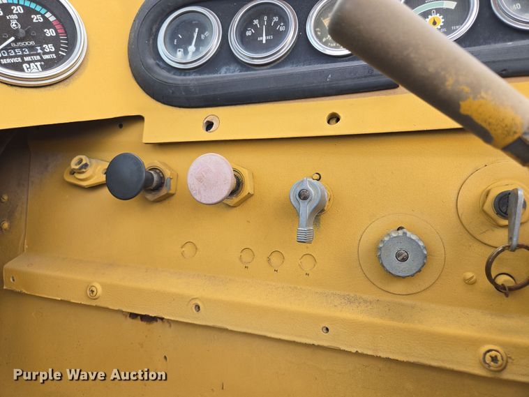 image for item ED2523 1977 Caterpillar 613B elevating scraper