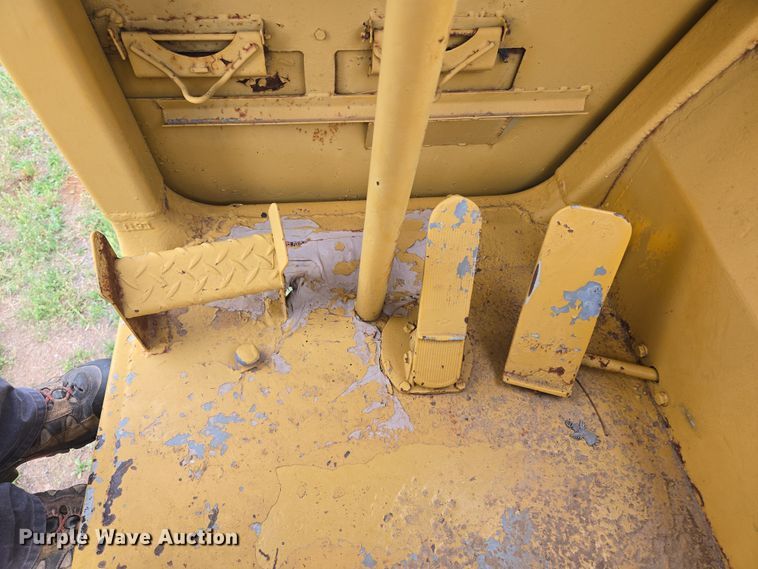 image for item ED2523 1977 Caterpillar 613B elevating scraper