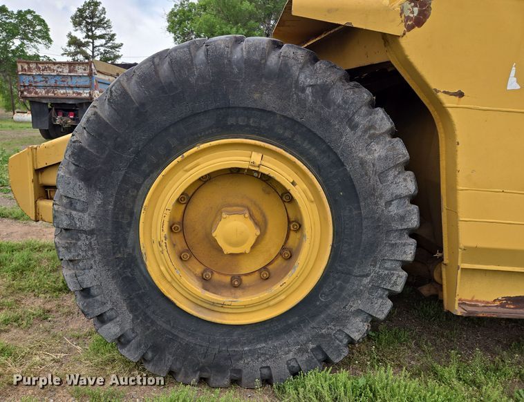image for item ED2523 1977 Caterpillar 613B elevating scraper