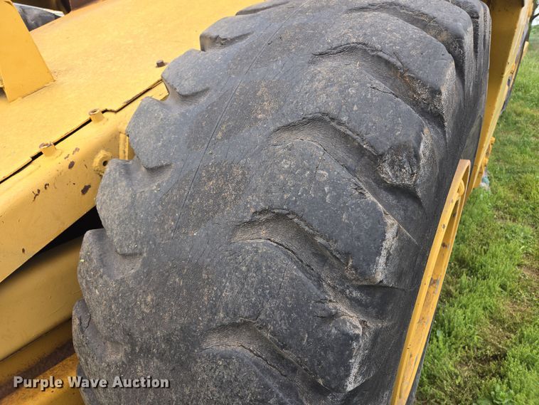 image for item ED2523 1977 Caterpillar 613B elevating scraper