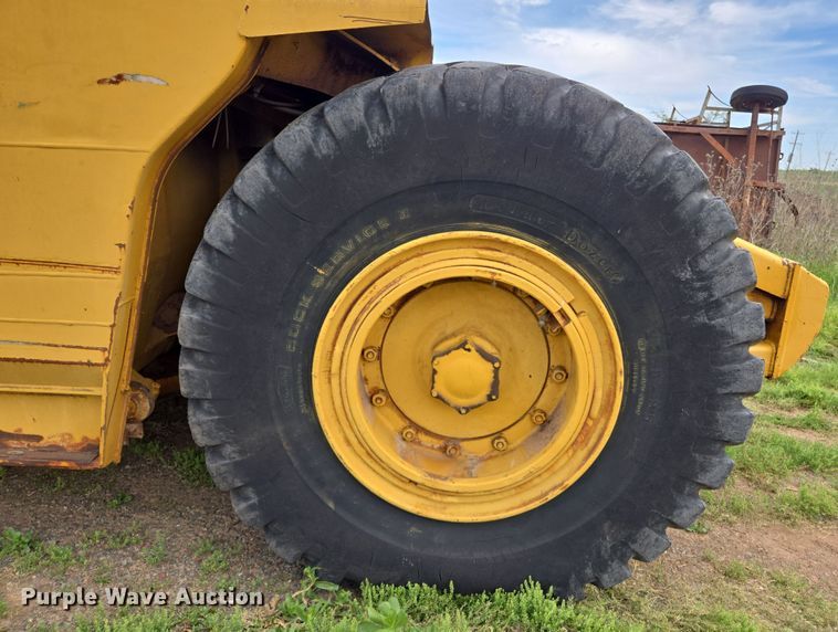 image for item ED2523 1977 Caterpillar 613B elevating scraper