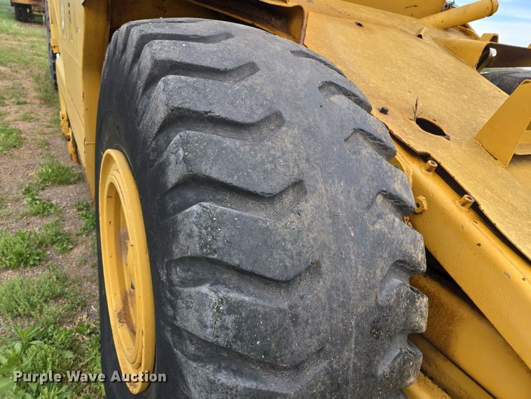 image for item ED2523 1977 Caterpillar 613B elevating scraper