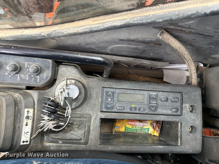 image for item ED4199 2006 Hitachi Zaxis 80 excavator