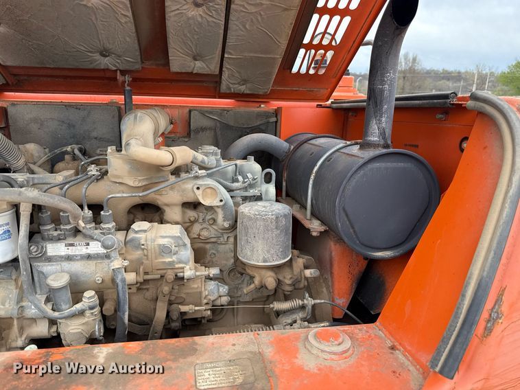 image for item ED4199 2006 Hitachi Zaxis 80 excavator