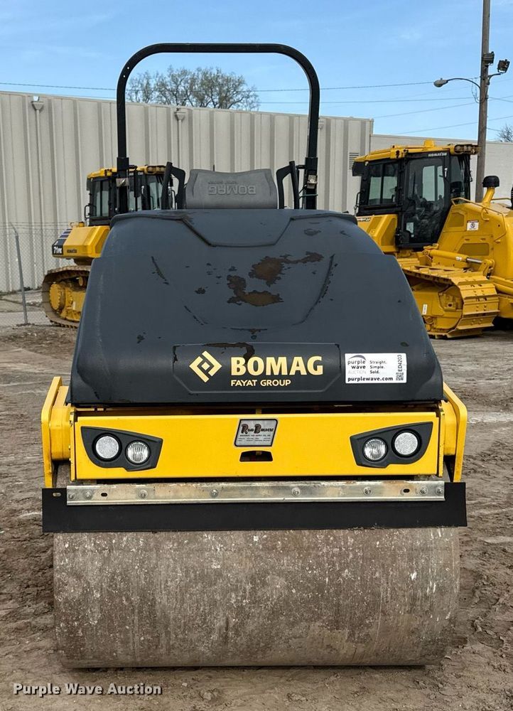 image for item ED4203 2021 Bomag BW138AD-5 double drum vibratory roller