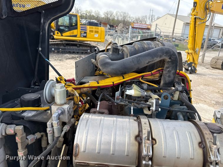 image for item ED4203 2021 Bomag BW138AD-5 double drum vibratory roller