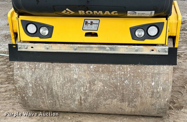 image for item ED4203 2021 Bomag BW138AD-5 double drum vibratory roller
