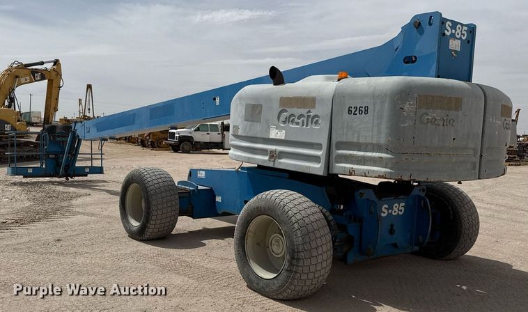 image for item ED5572 2008 Genie S-85 boom lift