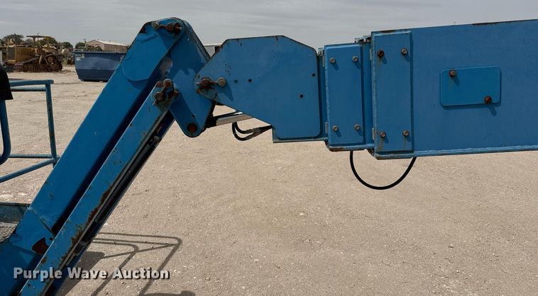 image for item ED5572 2008 Genie S-85 boom lift