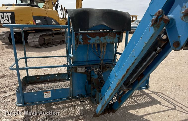 image for item ED5572 2008 Genie S-85 boom lift