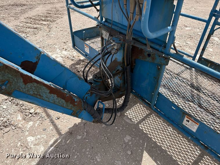 image for item ED5572 2008 Genie S-85 boom lift