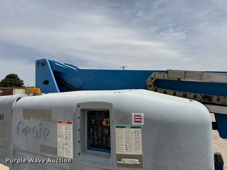 image for item ED5572 2008 Genie S-85 boom lift