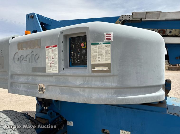 image for item ED5572 2008 Genie S-85 boom lift