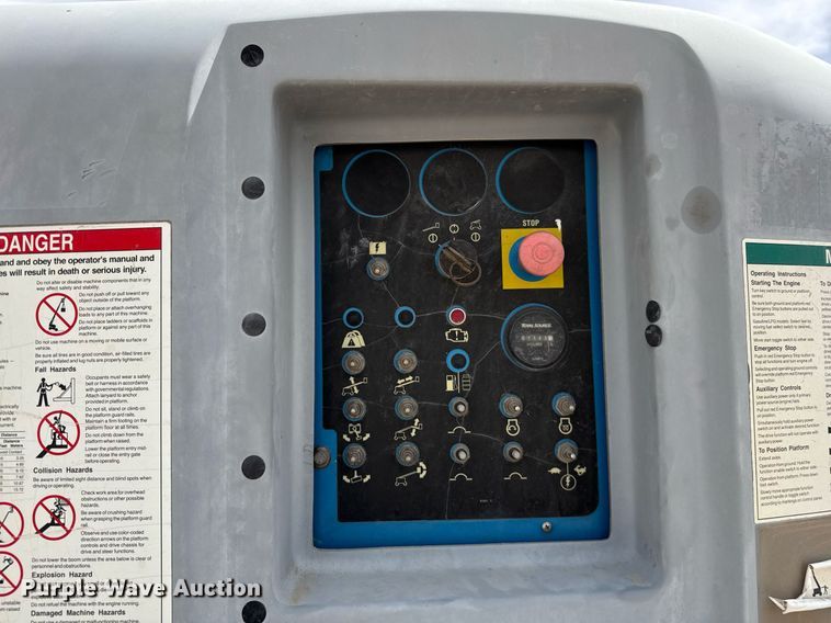 image for item ED5572 2008 Genie S-85 boom lift