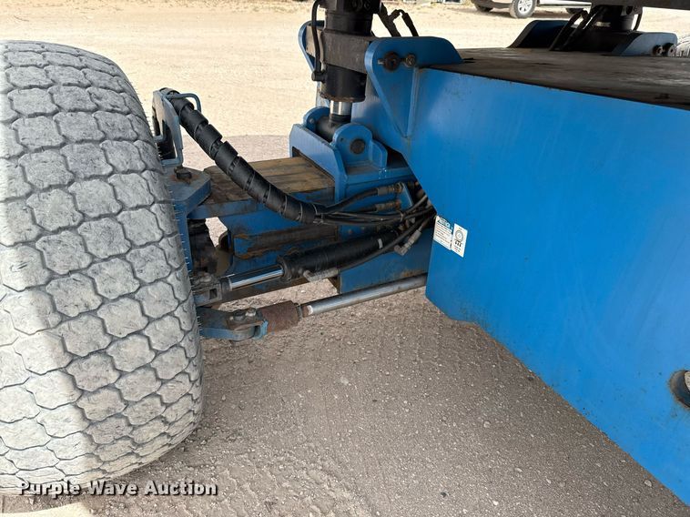 image for item ED5572 2008 Genie S-85 boom lift