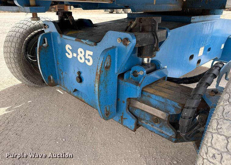 image for item ED5572 2008 Genie S-85 boom lift