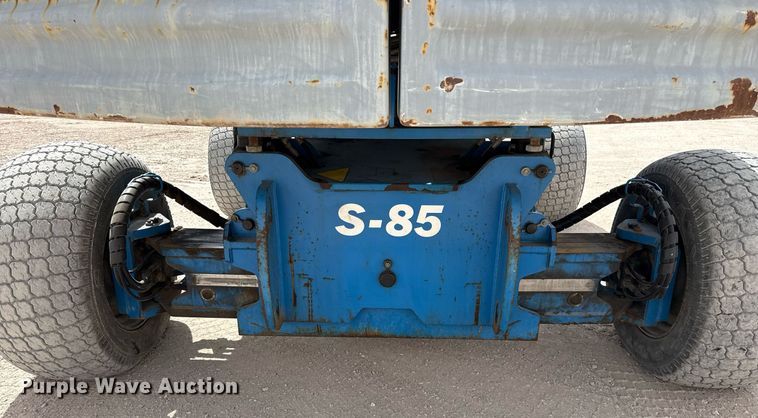 image for item ED5572 2008 Genie S-85 boom lift