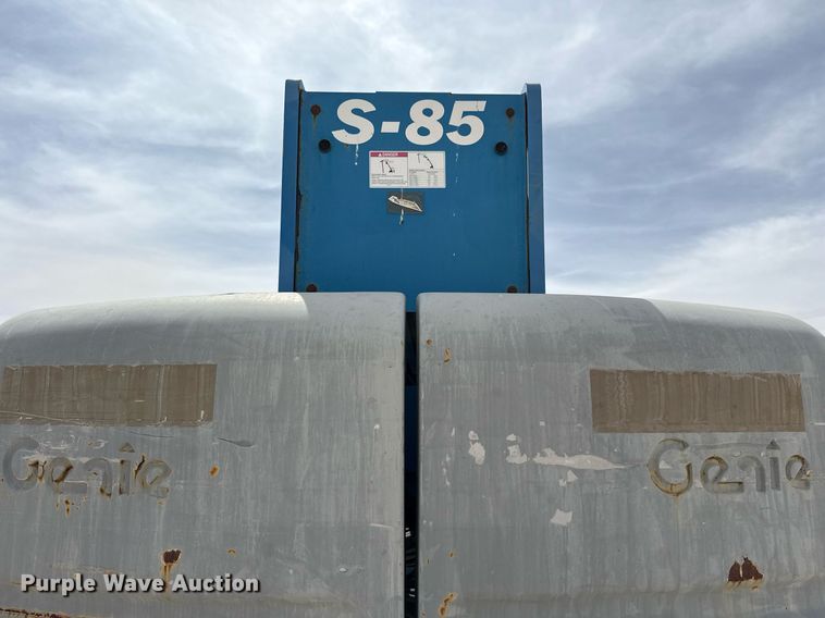 image for item ED5572 2008 Genie S-85 boom lift