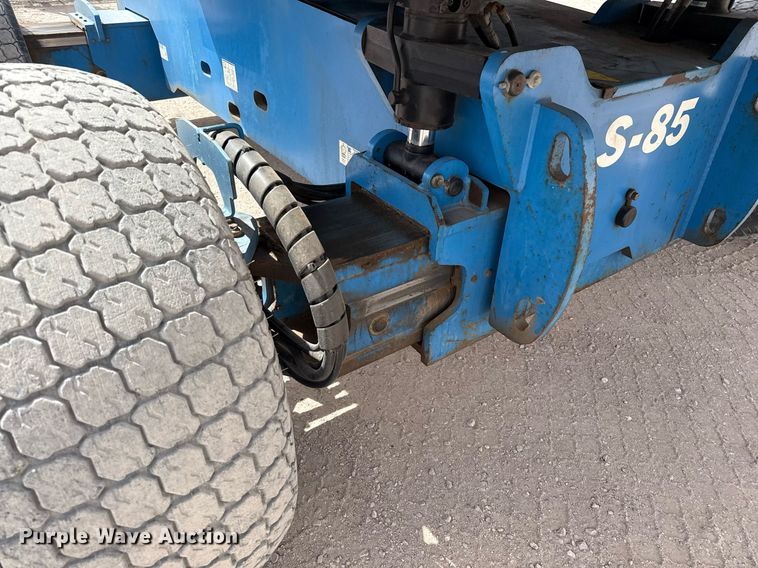 image for item ED5572 2008 Genie S-85 boom lift