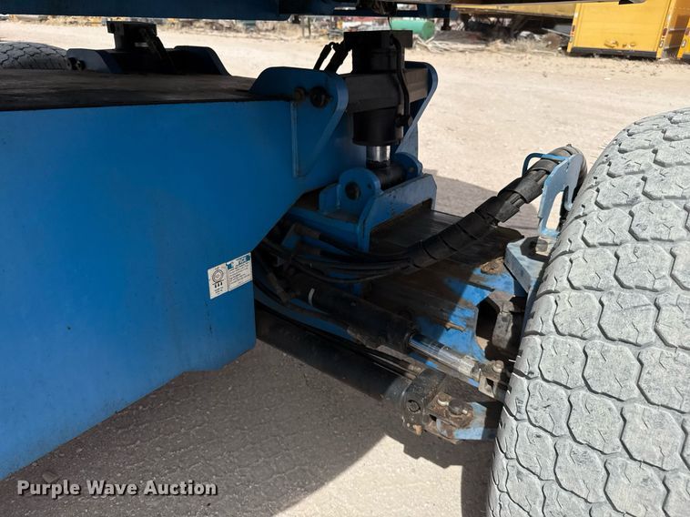 image for item ED5572 2008 Genie S-85 boom lift