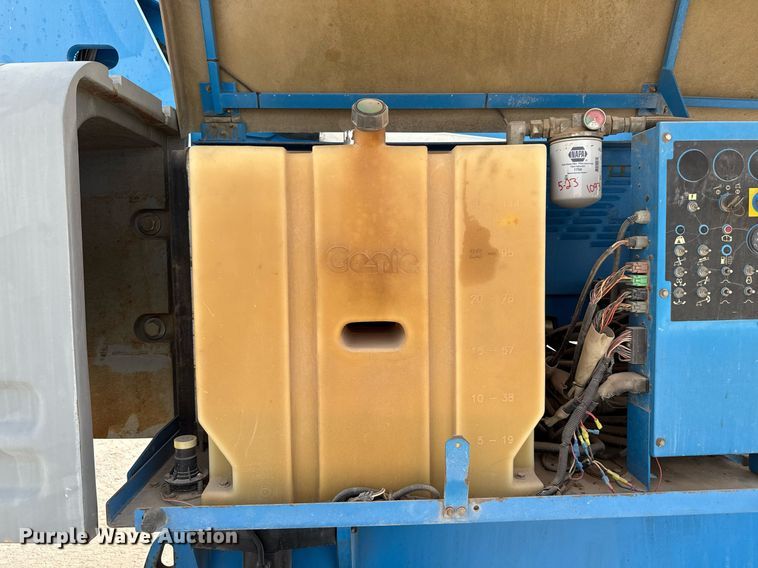 image for item ED5572 2008 Genie S-85 boom lift