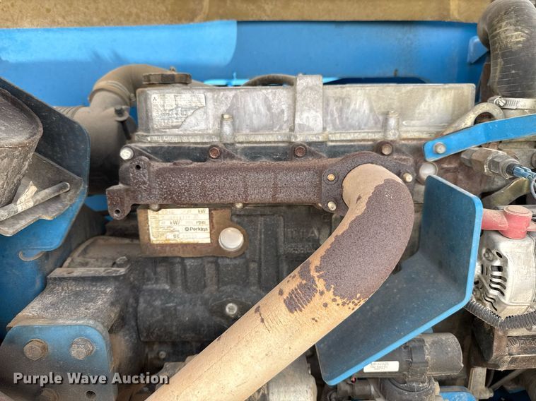 image for item ED5572 2008 Genie S-85 boom lift