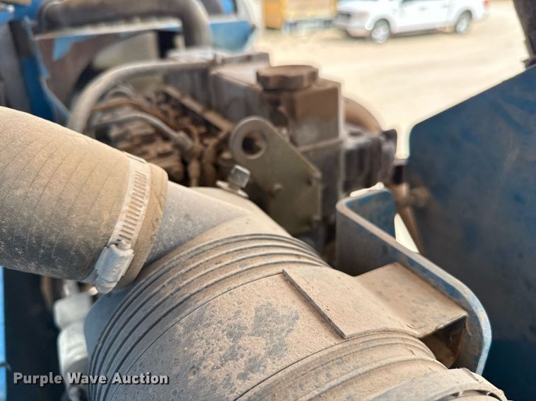 image for item ED5572 2008 Genie S-85 boom lift