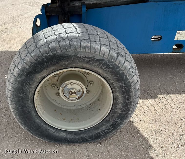 image for item ED5572 2008 Genie S-85 boom lift