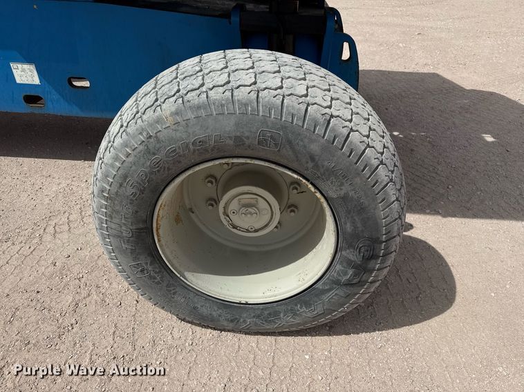 image for item ED5572 2008 Genie S-85 boom lift