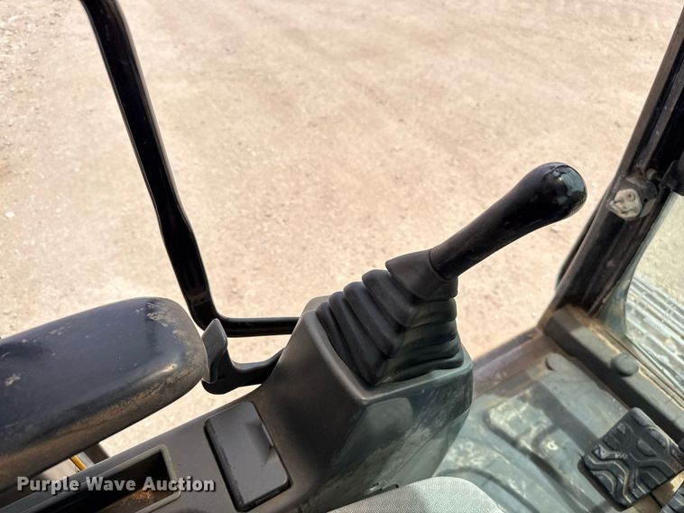 image for item ED5573 2009 Caterpillar 320D L excavator