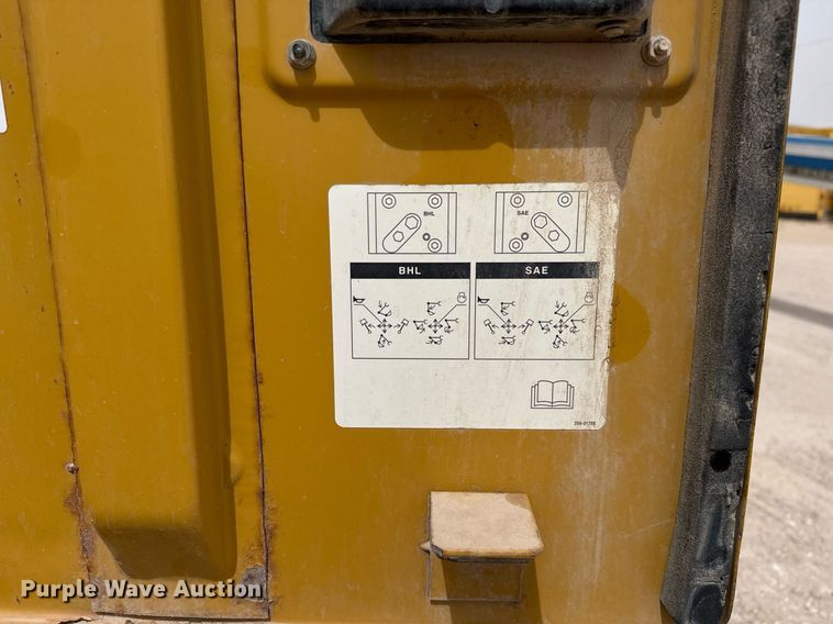 image for item ED5573 2009 Caterpillar 320D L excavator