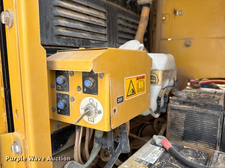 image for item ED5573 2009 Caterpillar 320D L excavator