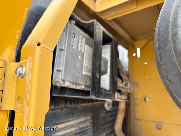 image for item ED5573 2009 Caterpillar 320D L excavator