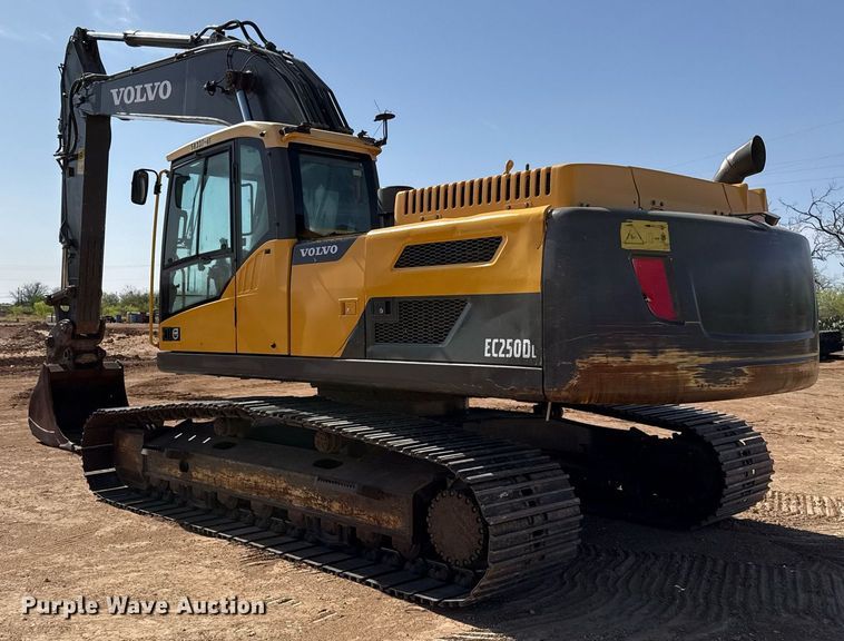 image for item ED5575 2012 Volvo EC250DL excavator