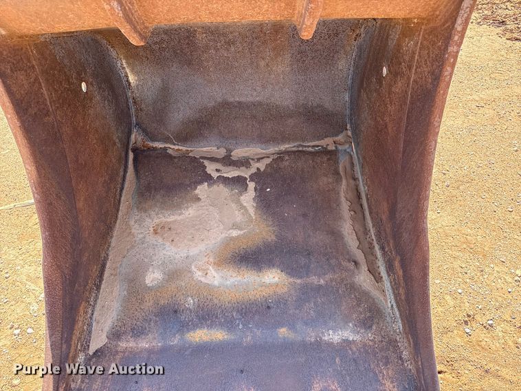 image for item ED5575 2012 Volvo EC250DL excavator