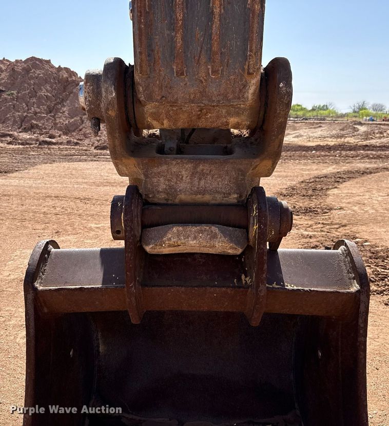 image for item ED5575 2012 Volvo EC250DL excavator