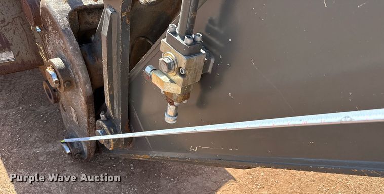 image for item ED5575 2012 Volvo EC250DL excavator