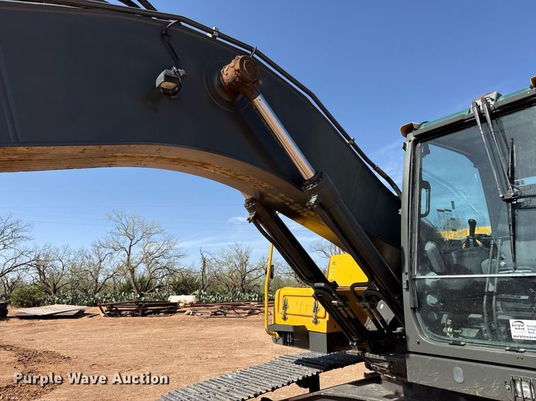 image for item ED5575 2012 Volvo EC250DL excavator