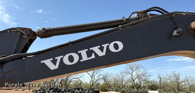 image for item ED5575 2012 Volvo EC250DL excavator