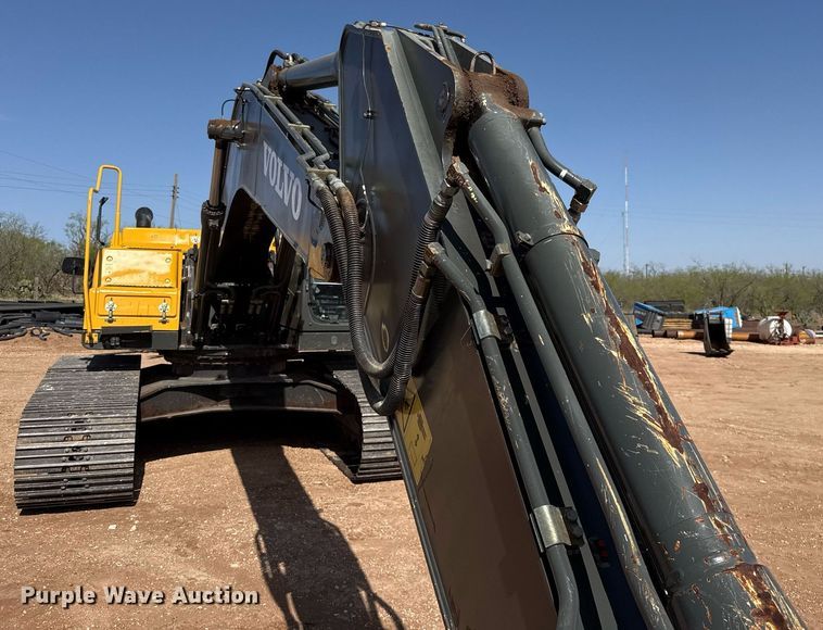 image for item ED5575 2012 Volvo EC250DL excavator